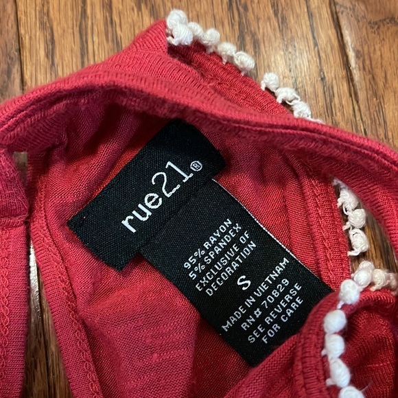 Rue 21 High Neck Tank Top - Picture 3 of 5